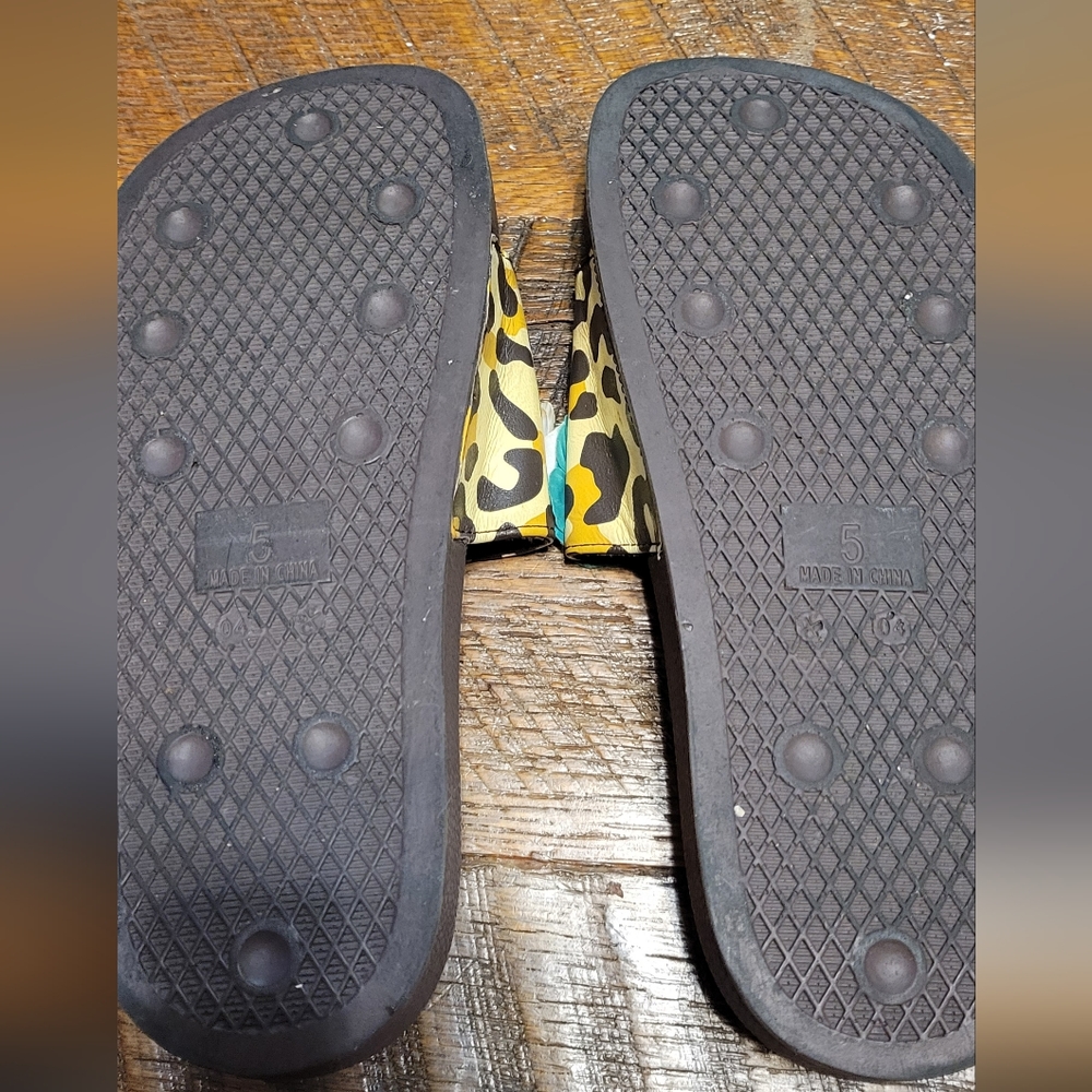 Jeremy Scott Adidas Slides Flowers and Animal Print! Cheetah. - Picture 3 of 3